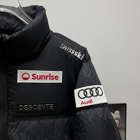 DESCENTE Unisex Ski Style Down Jacket - Picture 6 of 9